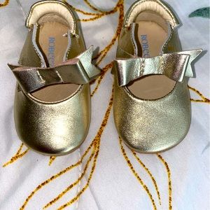 Robeez crib shoes 6-9 Months